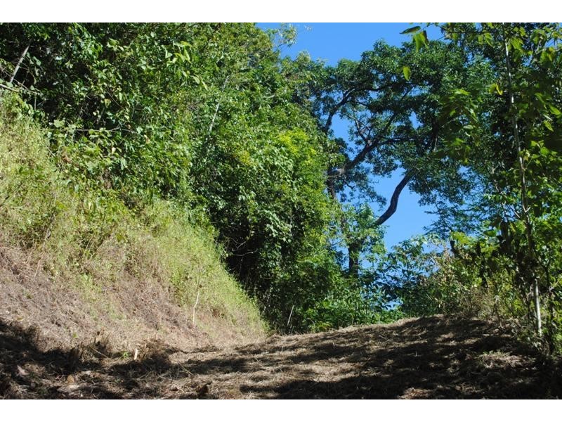 5 6 Cananga Close, Kamerunga QLD 4870