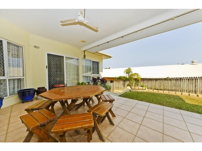 55 Summer Hill Drive, Mooroobool QLD 4870