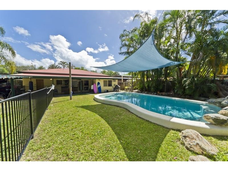 78 Wistaria Street, Holloways Beach QLD 4878