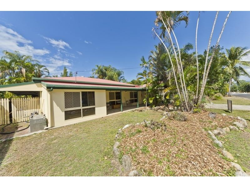 78 Wistaria Street, Holloways Beach QLD 4878