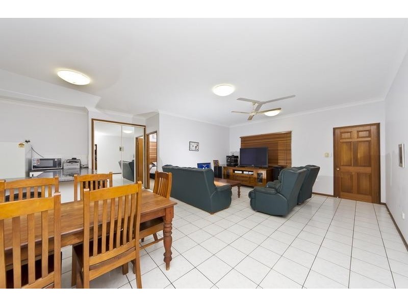78 Wistaria Street, Holloways Beach QLD 4878