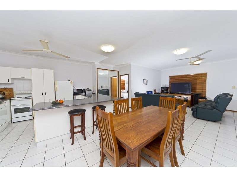 78 Wistaria Street, Holloways Beach QLD 4878