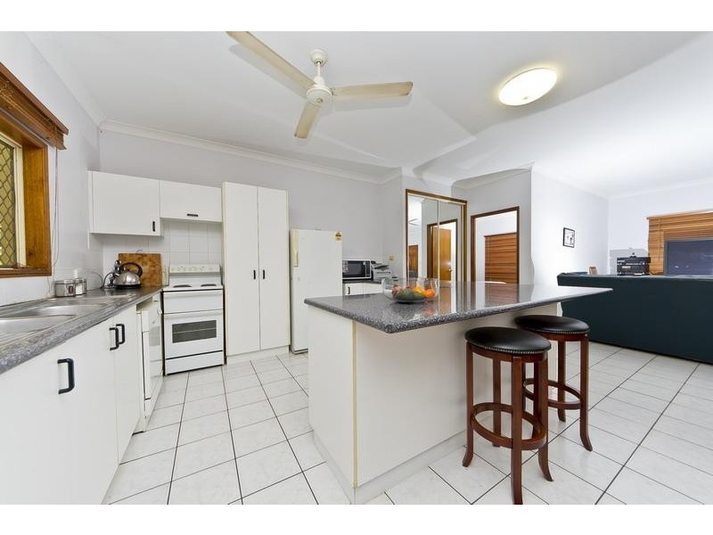 78 Wistaria Street, Holloways Beach QLD 4878