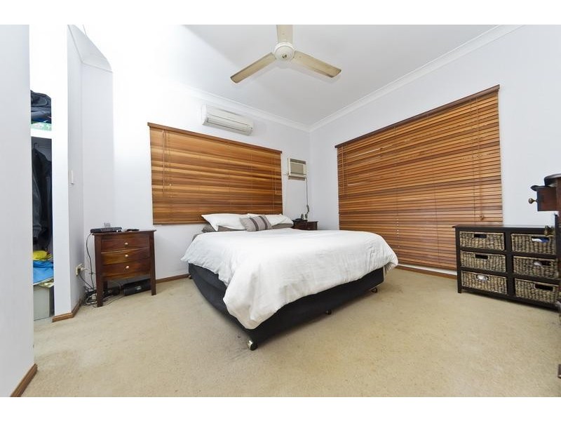 78 Wistaria Street, Holloways Beach QLD 4878