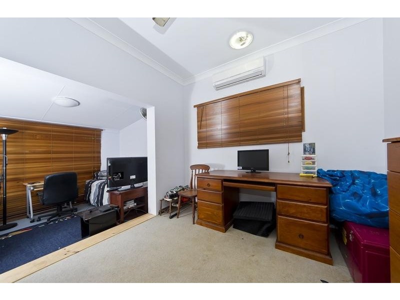 78 Wistaria Street, Holloways Beach QLD 4878