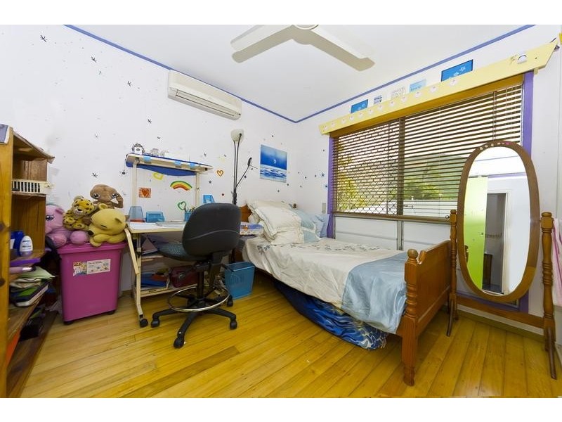 Manoora QLD 4870
