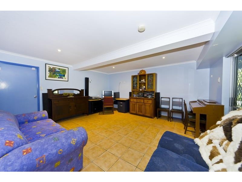 Manoora QLD 4870