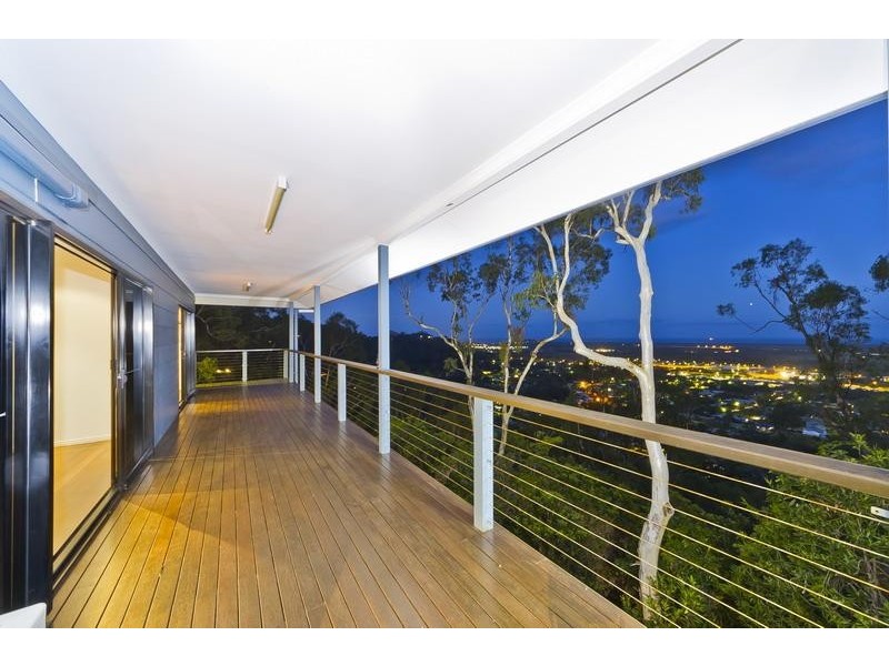 39-41 Chatham Terrace, Smithfield QLD 4878