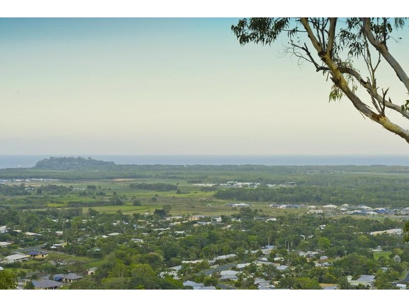 39-41 Chatham Terrace, Smithfield QLD 4878