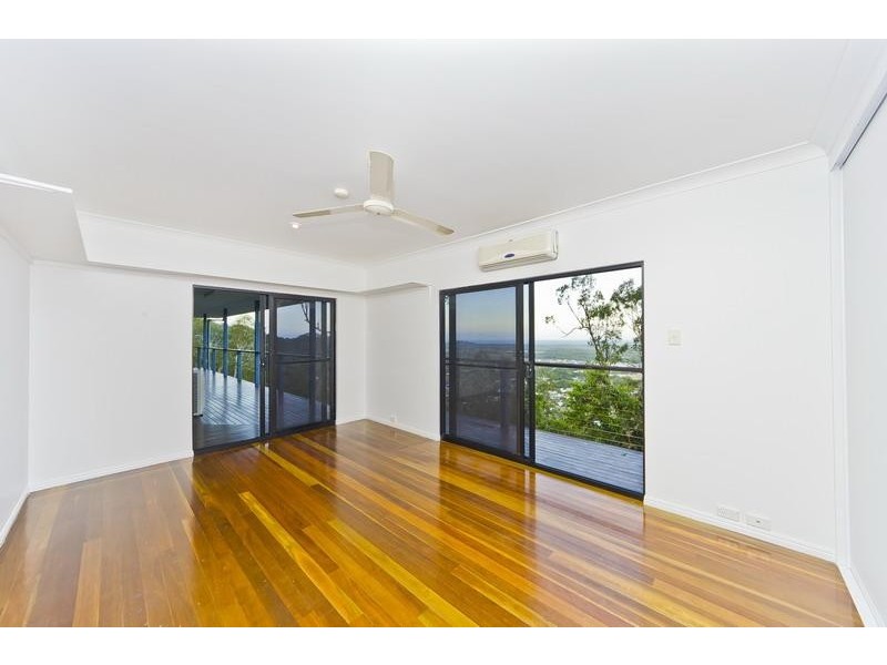 39-41 Chatham Terrace, Smithfield QLD 4878