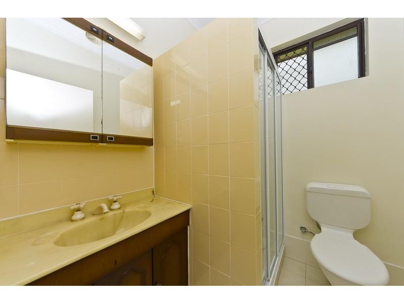 3 Brett Street, Mooroobool QLD 4870