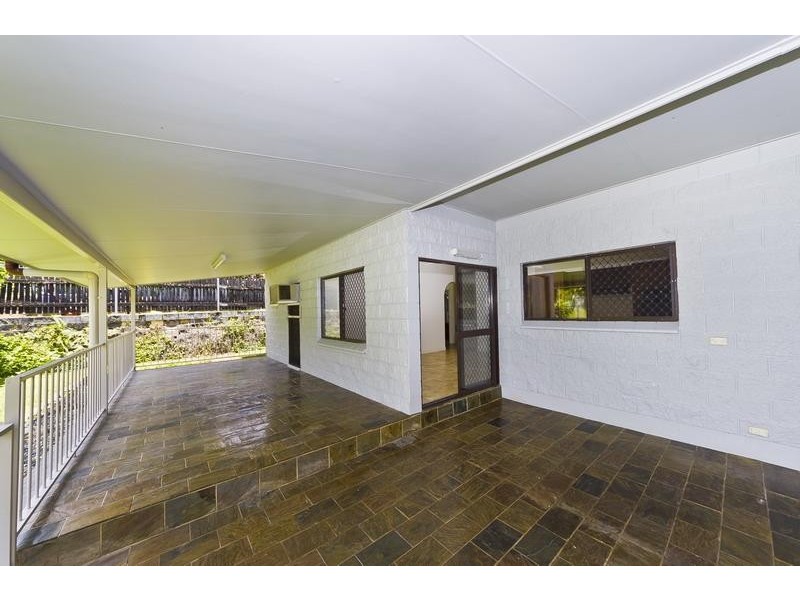 3 Brett Street, Mooroobool QLD 4870