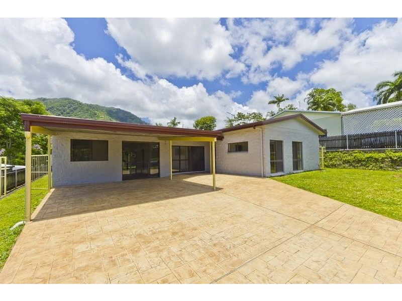 3 Brett Street, Mooroobool QLD 4870