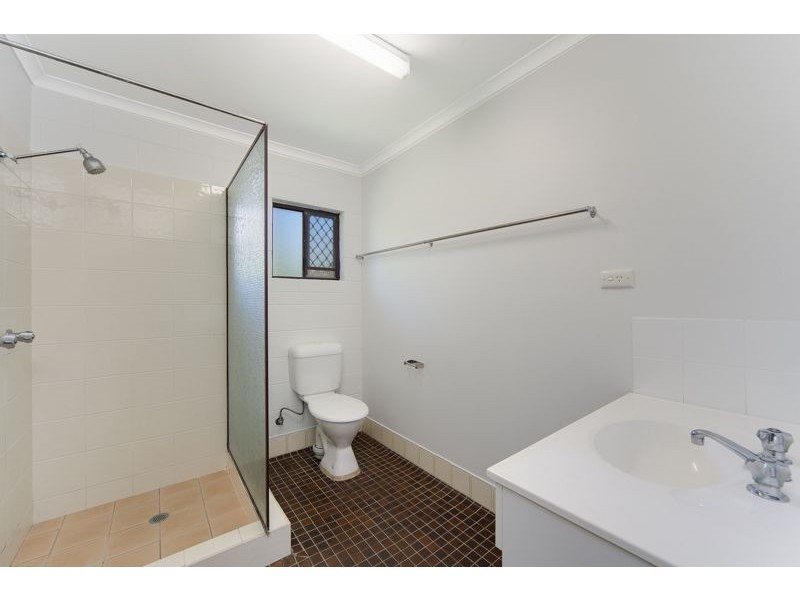 4/40 Ambrust Street, Manoora QLD 4870