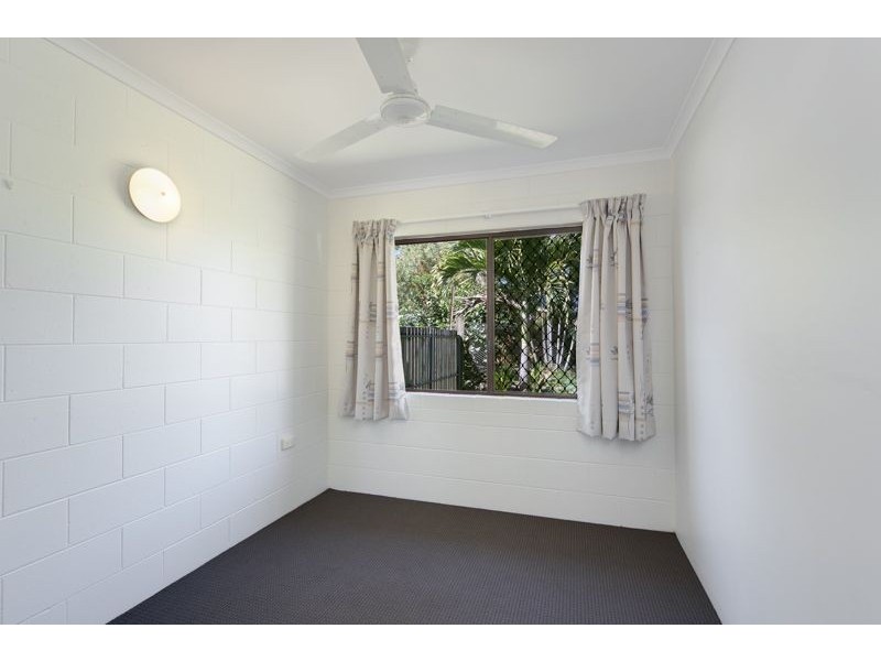 4/40 Ambrust Street, Manoora QLD 4870