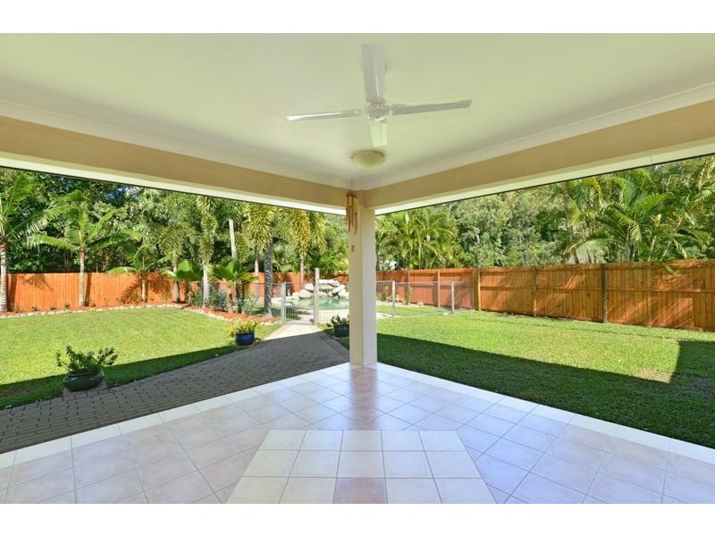 21 Bramble St, Clifton Beach QLD 4879