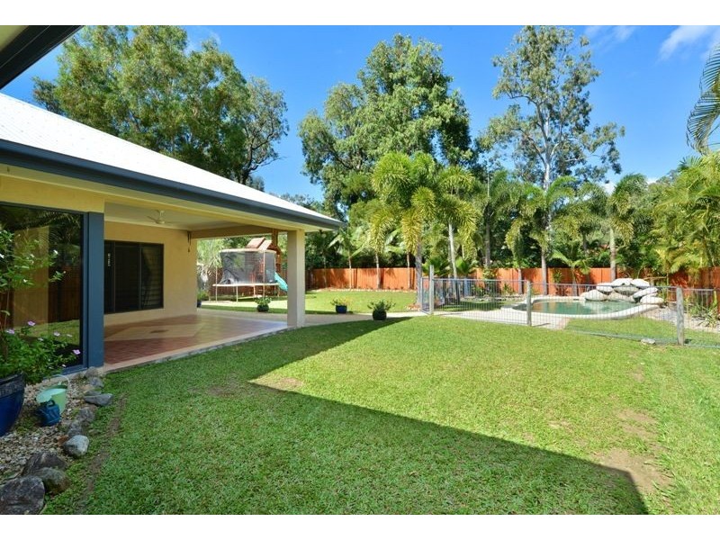21 Bramble St, Clifton Beach QLD 4879
