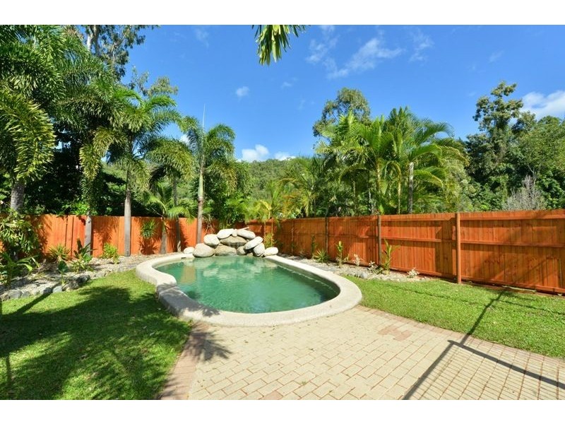 21 Bramble St, Clifton Beach QLD 4879