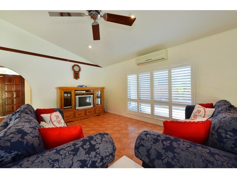 21 Bramble St, Clifton Beach QLD 4879