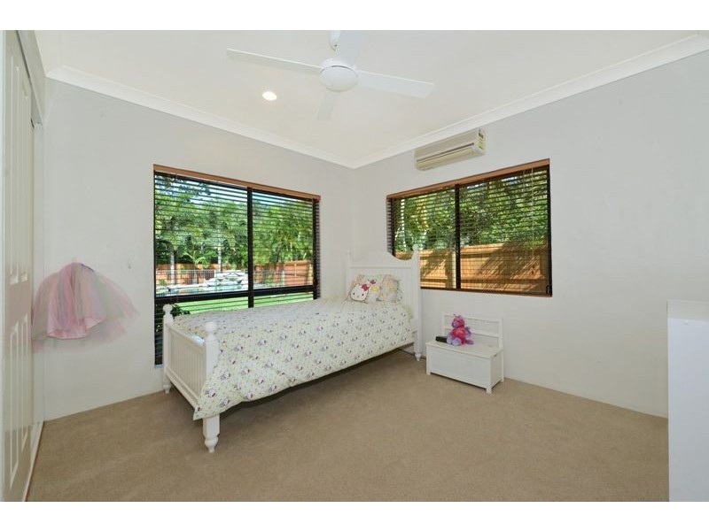 21 Bramble St, Clifton Beach QLD 4879