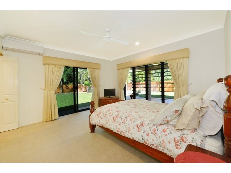 21 Bramble St, Clifton Beach QLD 4879