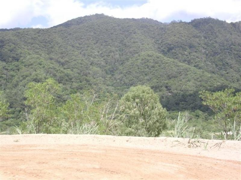 24 Willie Ming Street, Redlynch QLD 4870