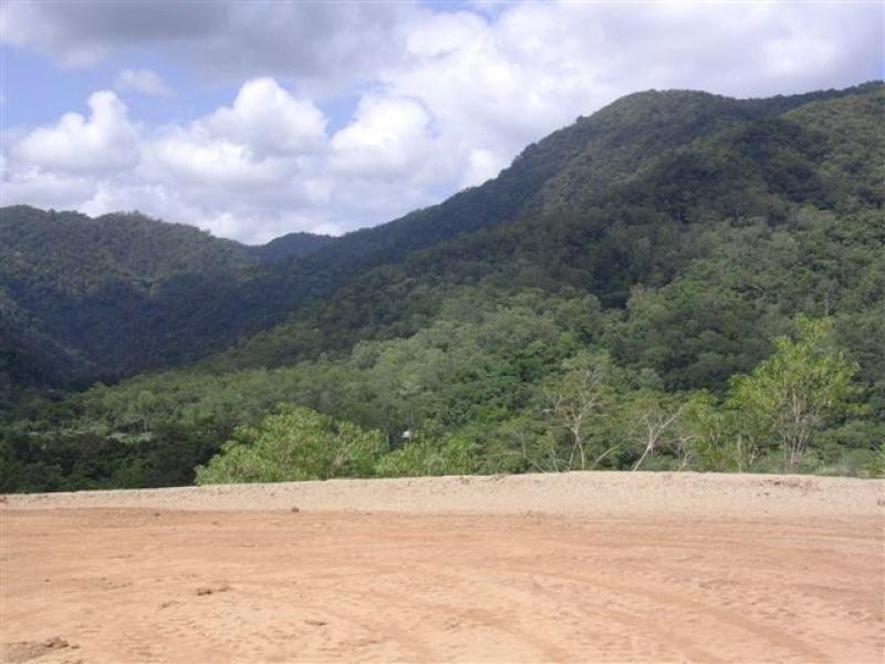 24 Willie Ming Street, Redlynch QLD 4870