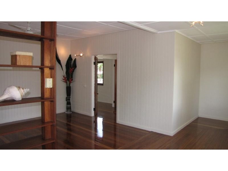 15 Shearer Avenue, Manunda QLD 4870