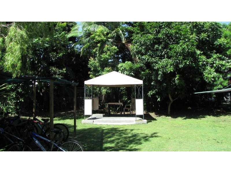 36 Jones Street, Westcourt QLD 4870