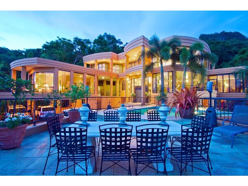 13 Knott Court, Whitfield QLD 4870