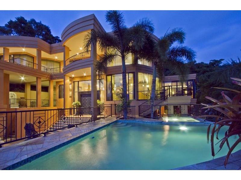 13 Knott Court, Whitfield QLD 4870