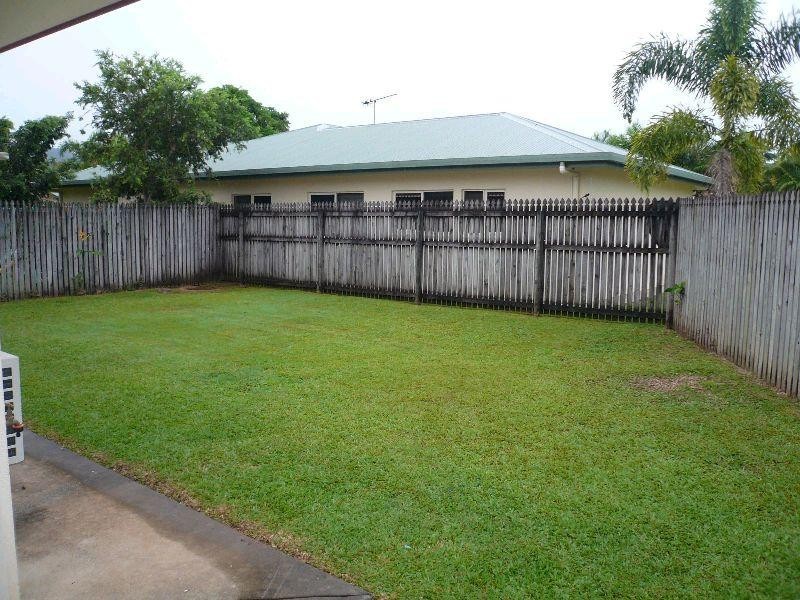 3 Colonial Close, Redlynch QLD 4870