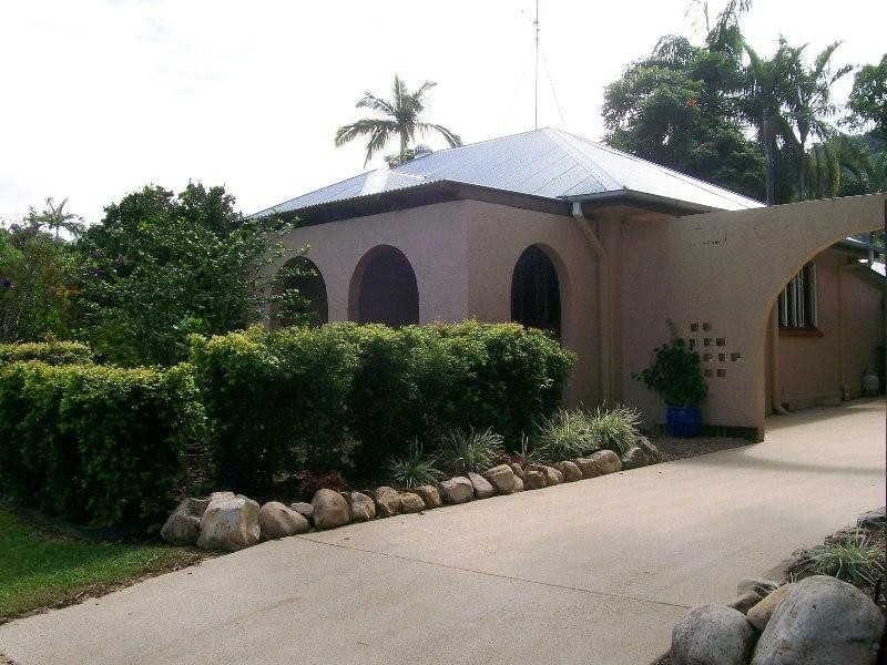 200 Woodward Street, Whitfield QLD 4870