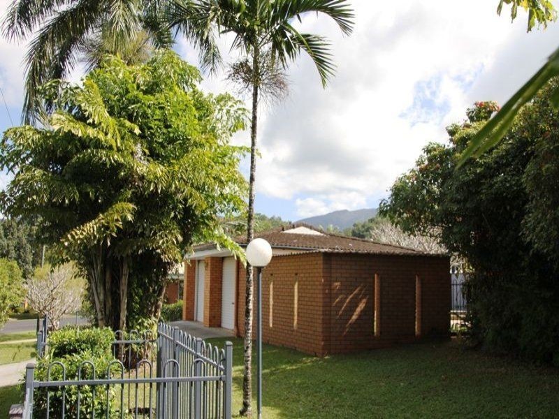 3 Gloucester St, Whitfield QLD 4870
