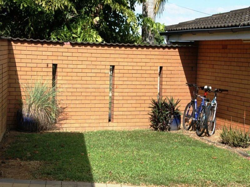 3 Gloucester St, Whitfield QLD 4870