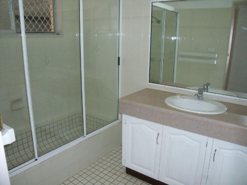 3 Gloucester St, Whitfield QLD 4870