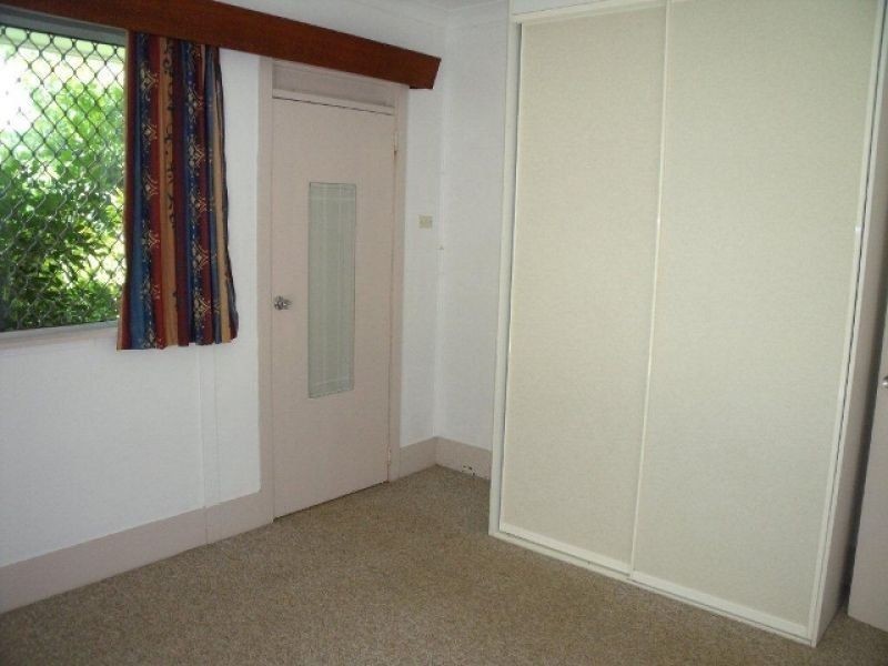 3 Gloucester St, Whitfield QLD 4870
