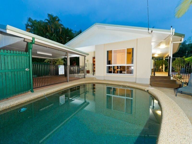7 Cassandra Close, Mooroobool QLD 4870