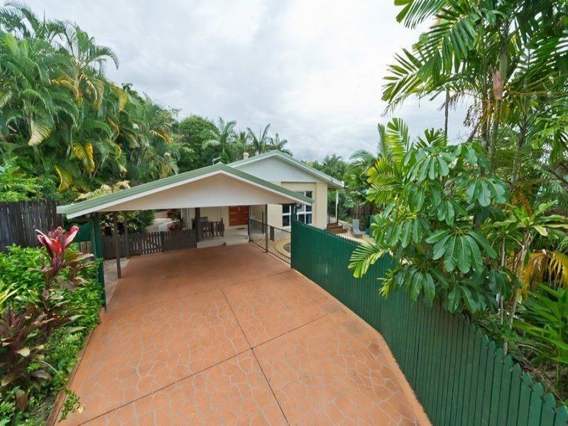 7 Cassandra Close, Mooroobool QLD 4870