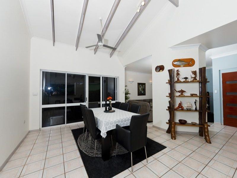 7 Cassandra Close, Mooroobool QLD 4870