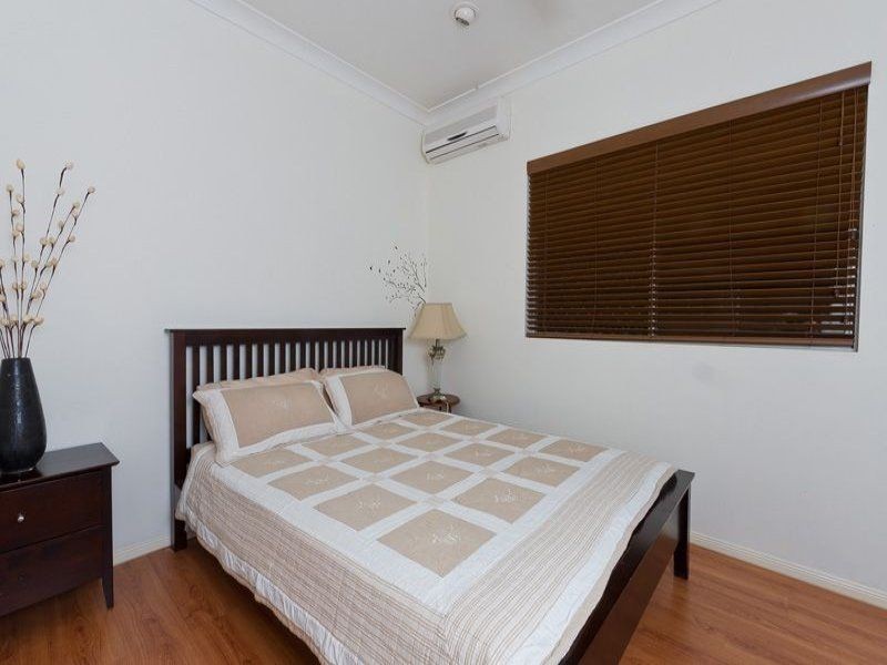 7 Cassandra Close, Mooroobool QLD 4870