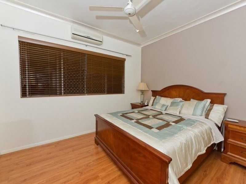 7 Cassandra Close, Mooroobool QLD 4870