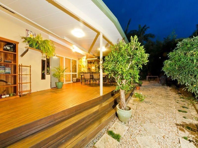 7 Cassandra Close, Mooroobool QLD 4870