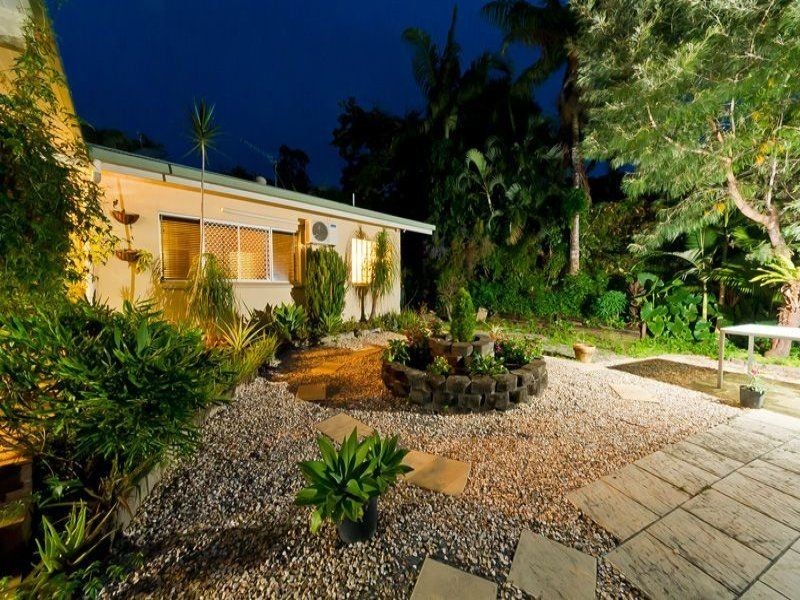 7 Cassandra Close, Mooroobool QLD 4870