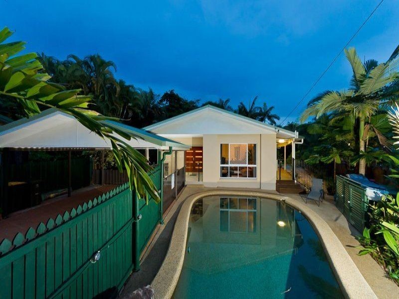 7 Cassandra Close, Mooroobool QLD 4870