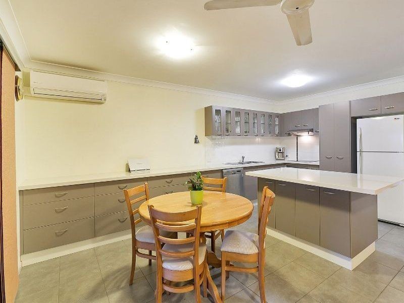 2 Goldberg Close, White Rock QLD 4868