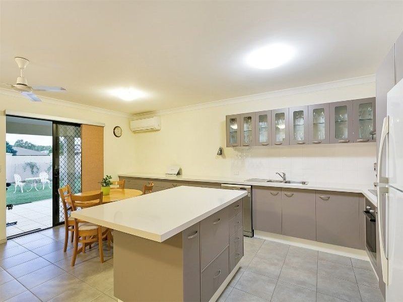 2 Goldberg Close, White Rock QLD 4868