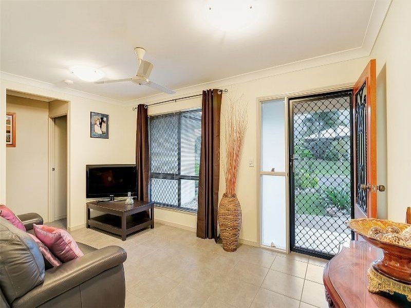 2 Goldberg Close, White Rock QLD 4868