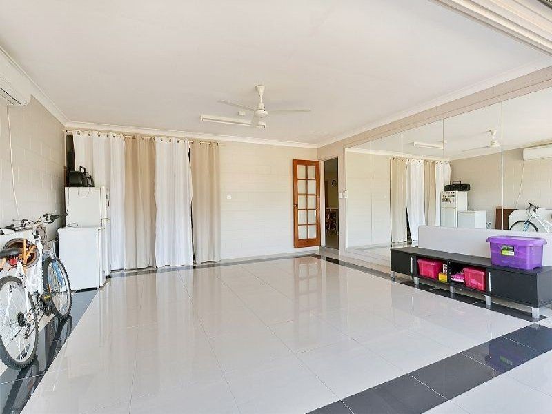 2 Goldberg Close, White Rock QLD 4868