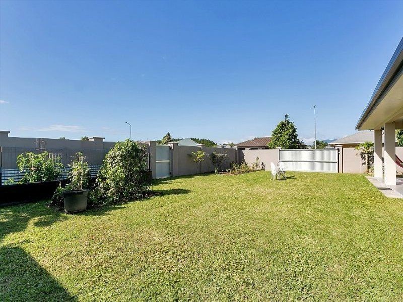 2 Goldberg Close, White Rock QLD 4868